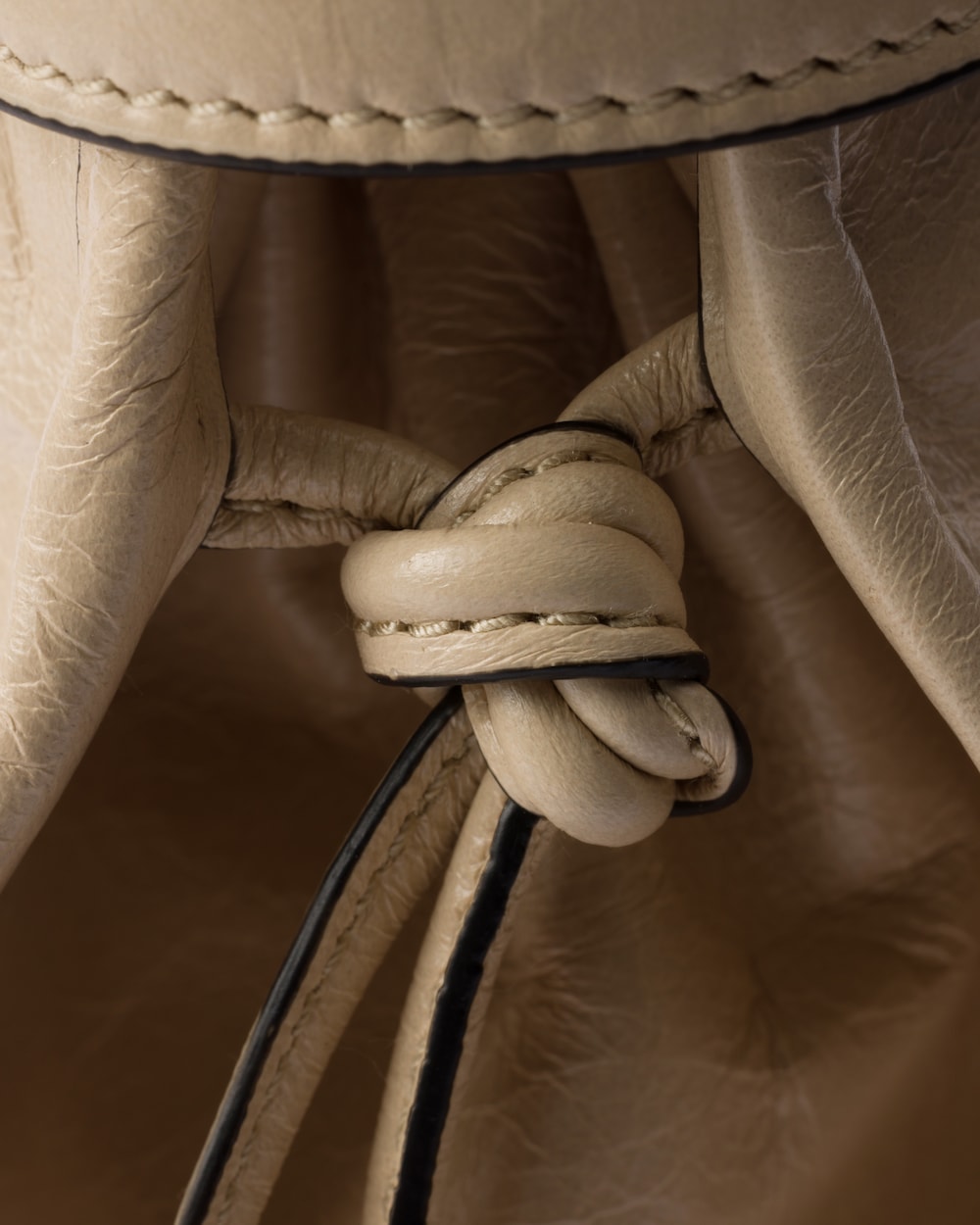 Prada Bonnie Extra Large Leather Handbag - Image 4